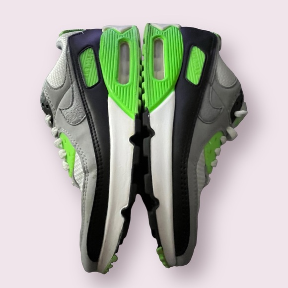 Nike Air Max 90, Women’s 8, CW5458-100 Lime, Like new condition - Picture 2 of 5
